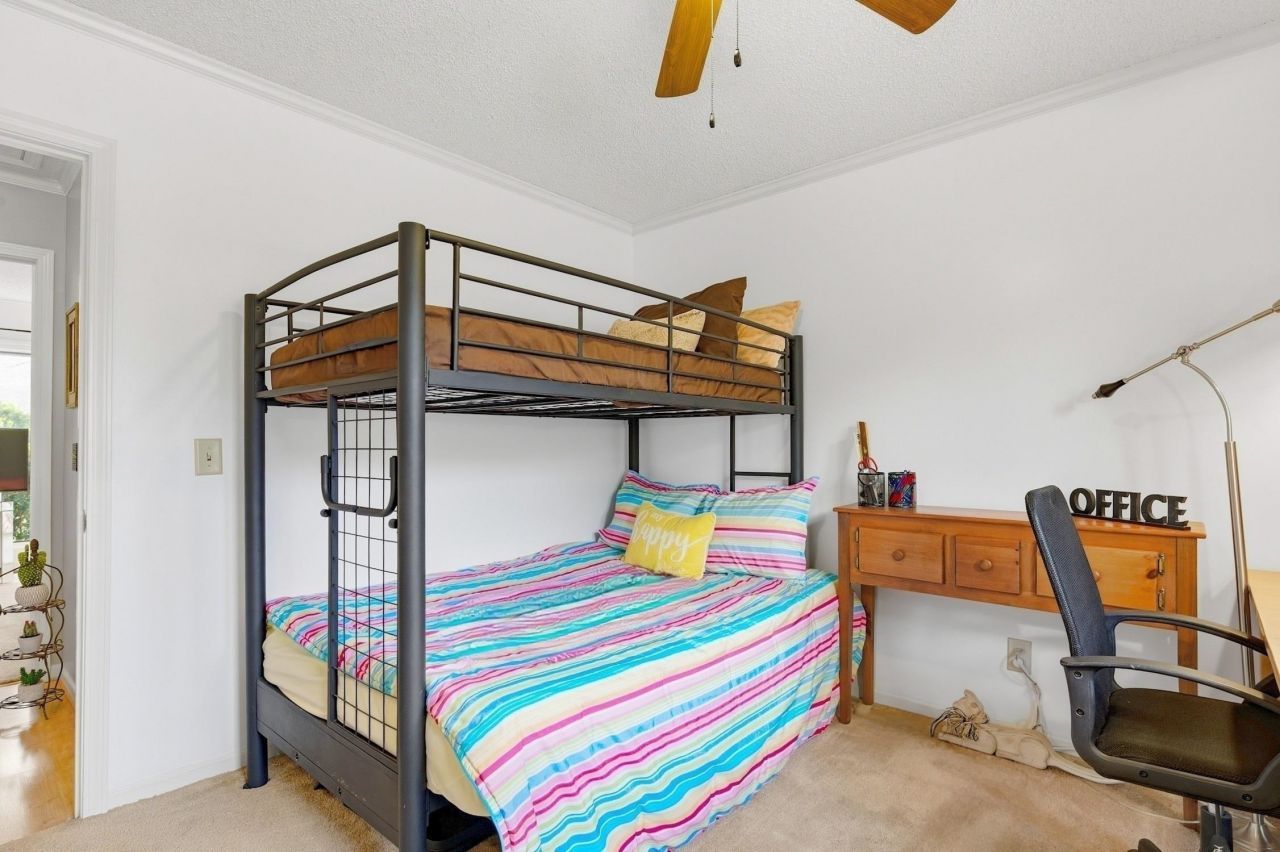 804 Victoria Ct. Photo 21