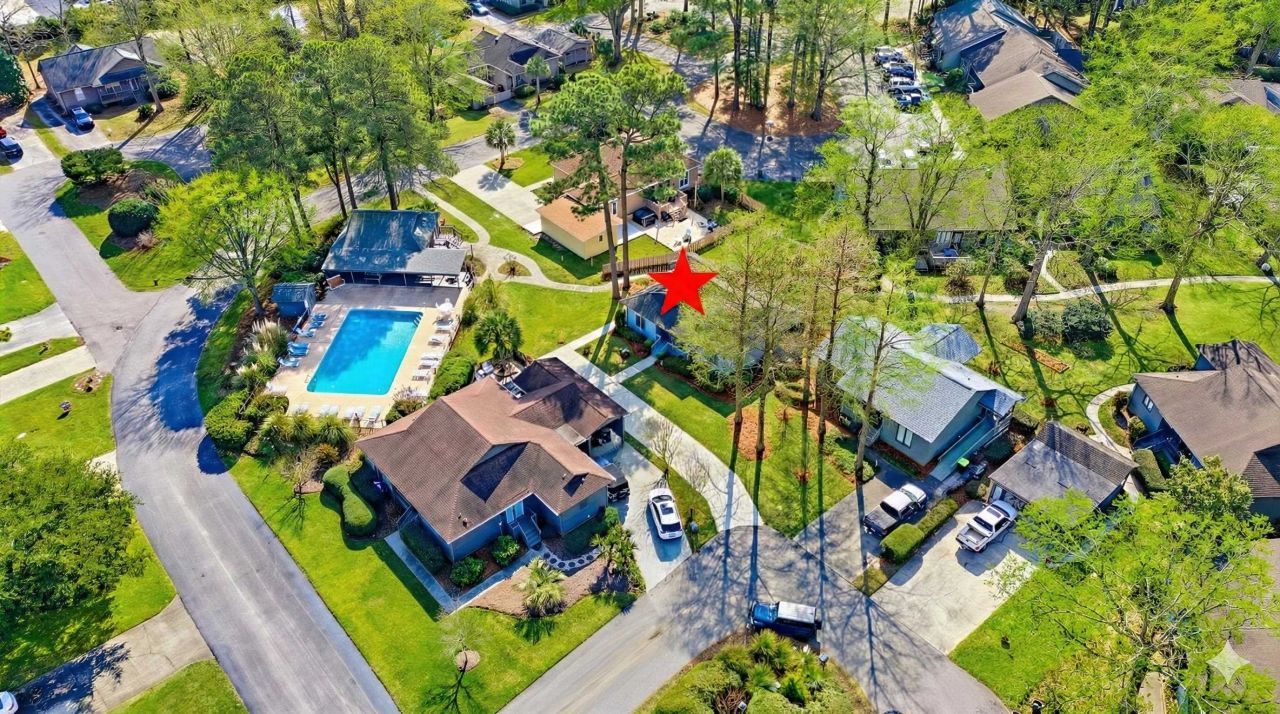 804 Victoria Ct. Photo 32