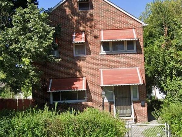 2724 Woodhill Road, Cleveland, OH 44104