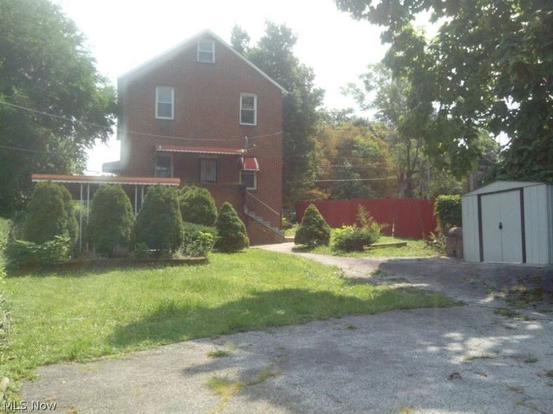 2724 Woodhill Road, Cleveland, OH 44104 Photo 2