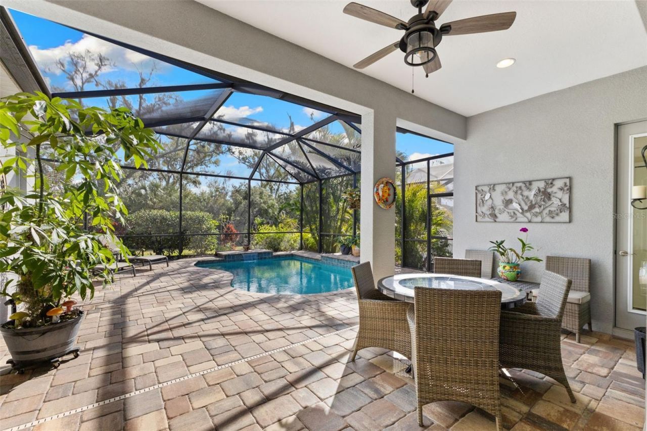 6343 Laurel Wood Run, Sarasota, FL 34243 Photo