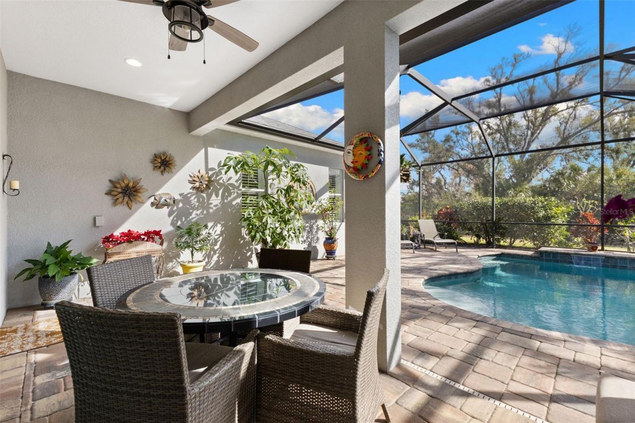 6343 Laurel Wood Run, Sarasota, FL 34243 Photo