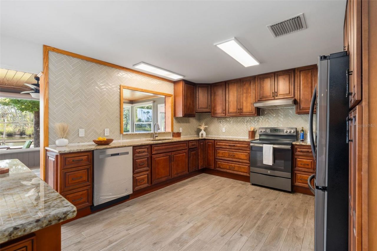 900 NW Snug Harbor Road, Crystal River, FL 34428 Photo