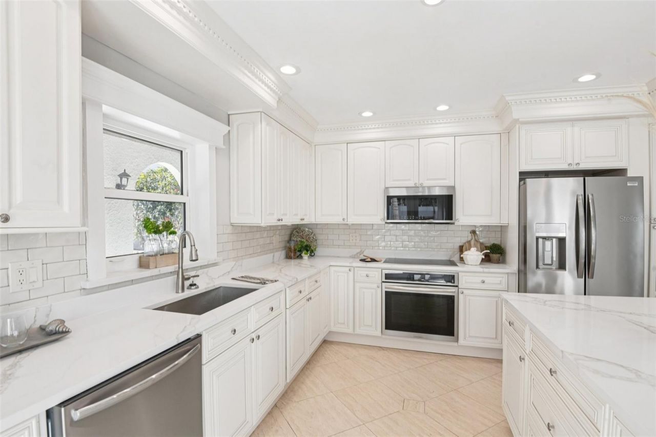 104 Palmera Boulevard Ne, Saint Petersburg, FL 33704 Photo