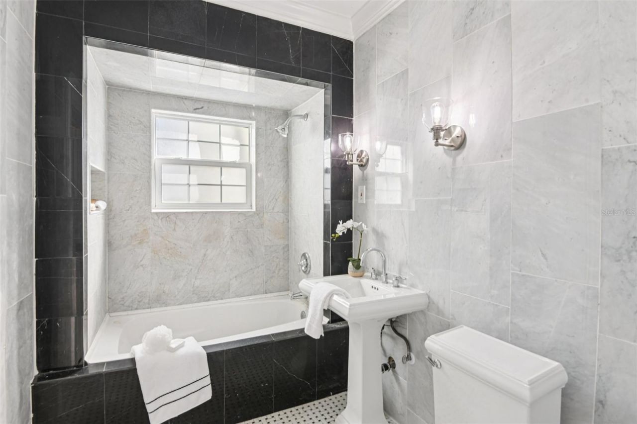 104 Palmera Boulevard Ne, Saint Petersburg, FL 33704 Photo