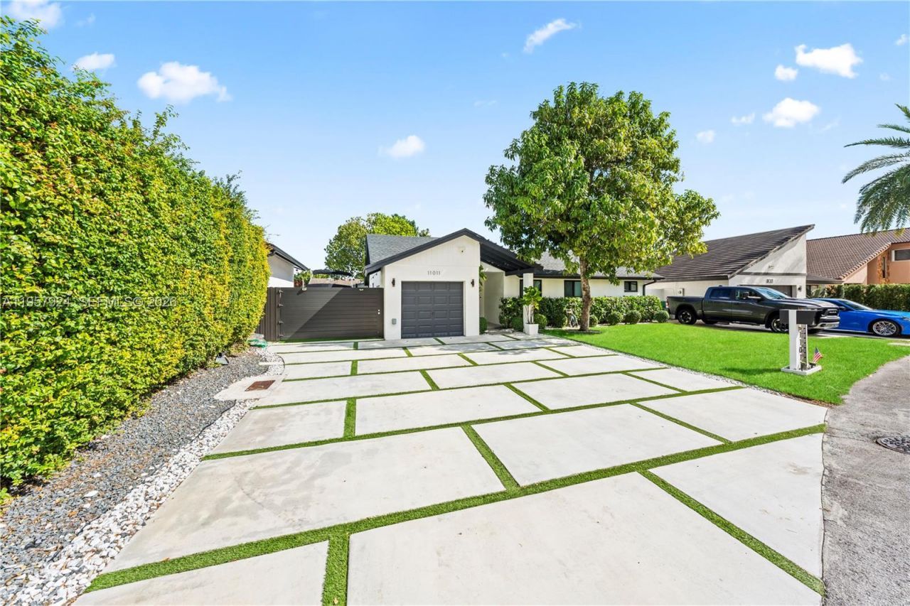 11011 SW 143rd Ct, Miami, FL 33186 Photo