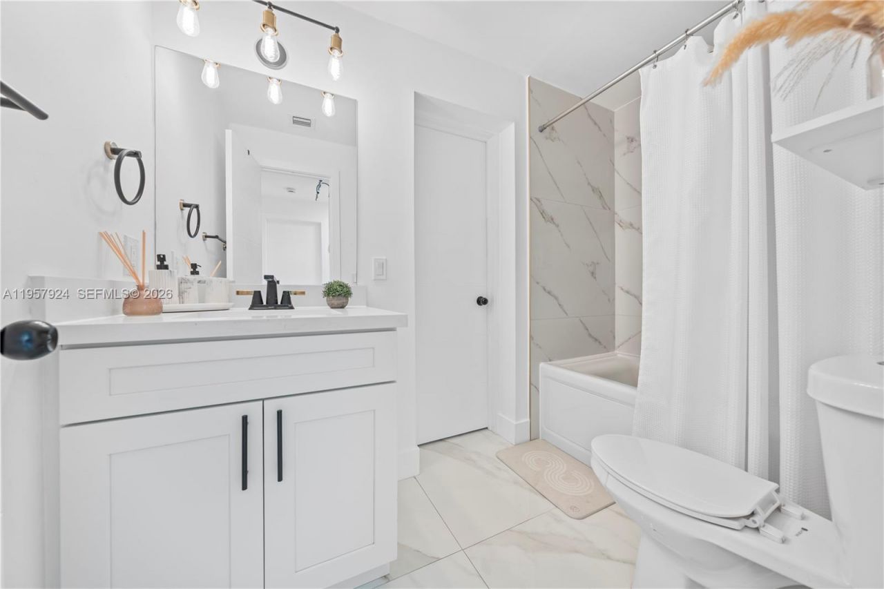 11011 SW 143rd Ct, Miami, FL 33186 Photo