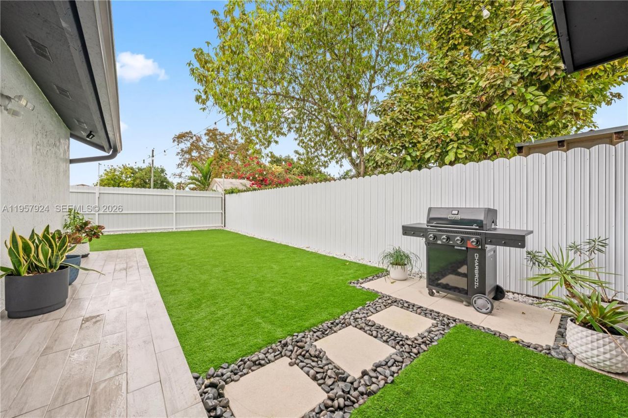 11011 SW 143rd Ct, Miami, FL 33186 Photo