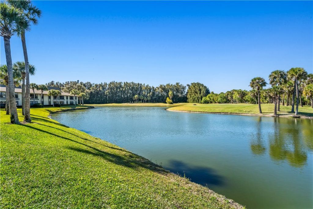 21 Plantation Drive, Unit 205, Vero Beach, FL 32966 Photo