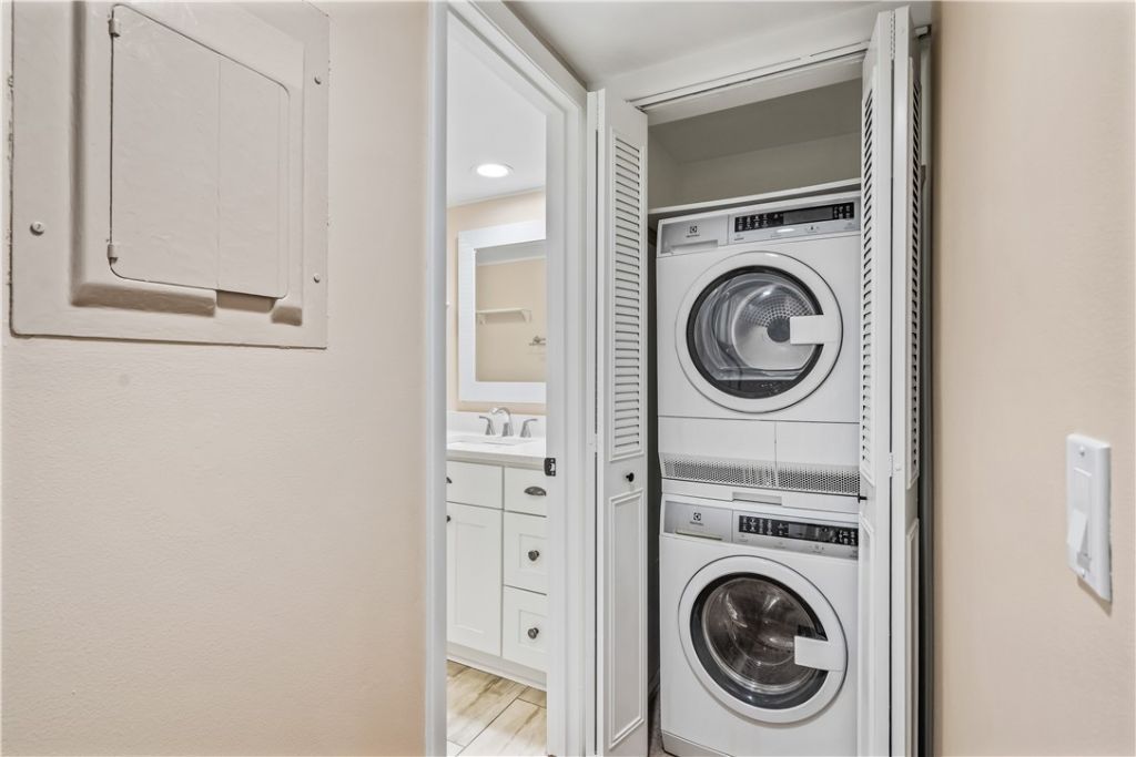 21 Plantation Drive, Unit 205, Vero Beach, FL 32966 Photo