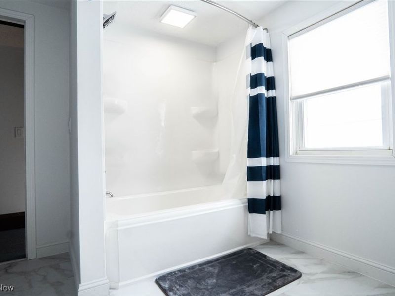 325 Market Street NE, Navarre, OH 44662 Photo 14