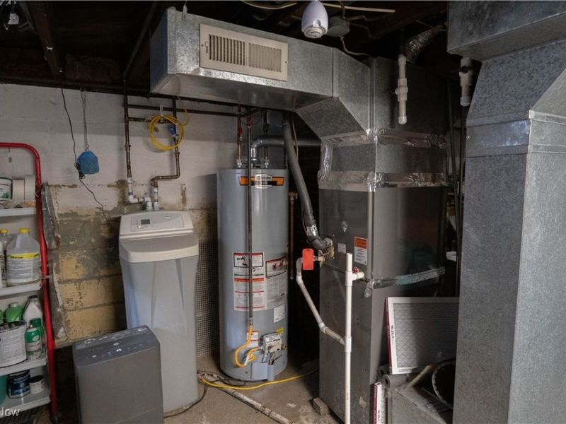 325 Market Street NE, Navarre, OH 44662 Photo 24