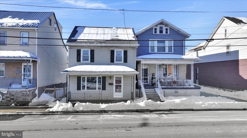 135 W Columbia Street, Schuylkill Haven, PA 17972 Main Photo