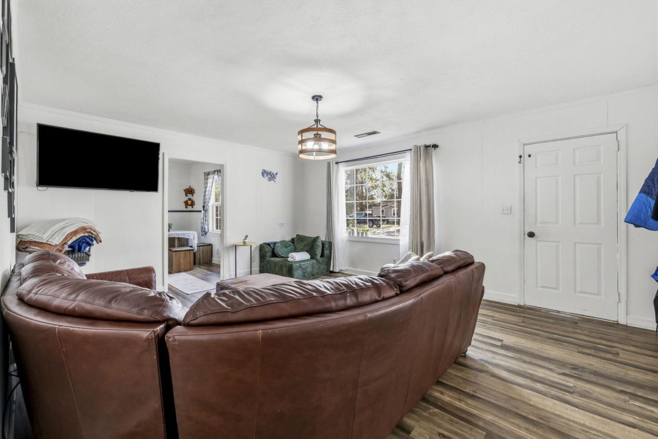 708 15th Ave. Photo 5