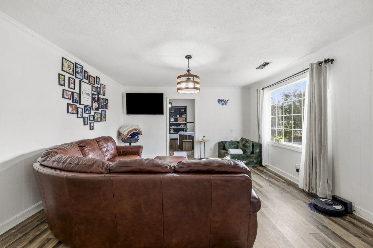 708 15th Ave. Photo 6