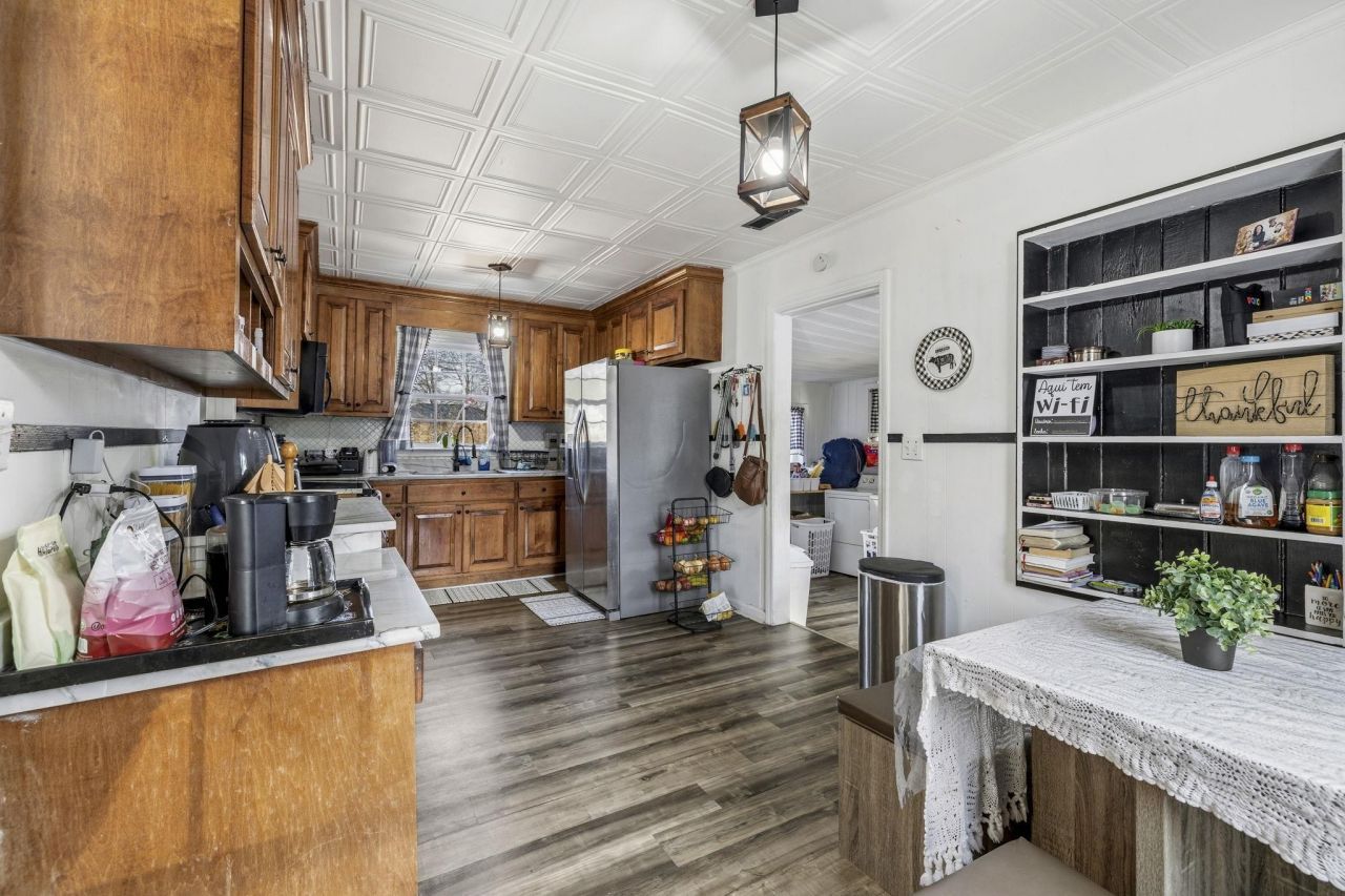 708 15th Ave. Photo 8