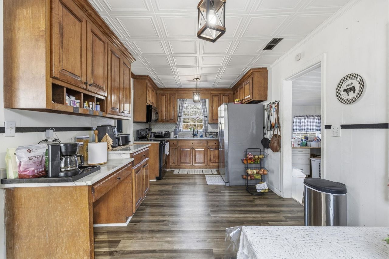 708 15th Ave. Photo 9