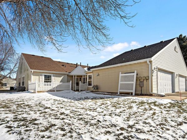 418 Sarazin Street, Shakopee, MN 55379