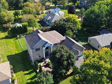 301 Plymouth Road, Minnetonka, MN 55305