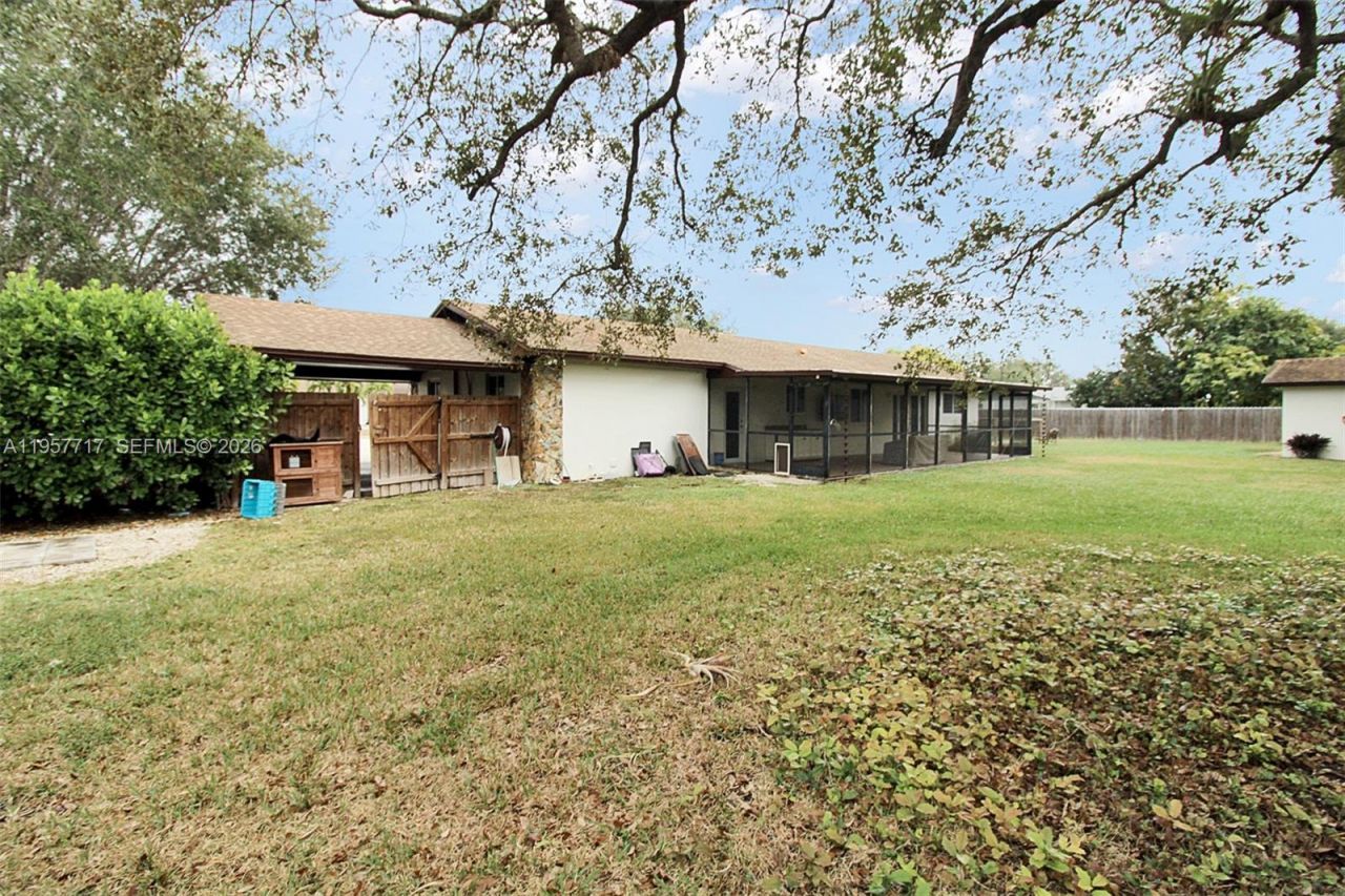 19520 SW 307th St, Homestead, FL 33030 Photo