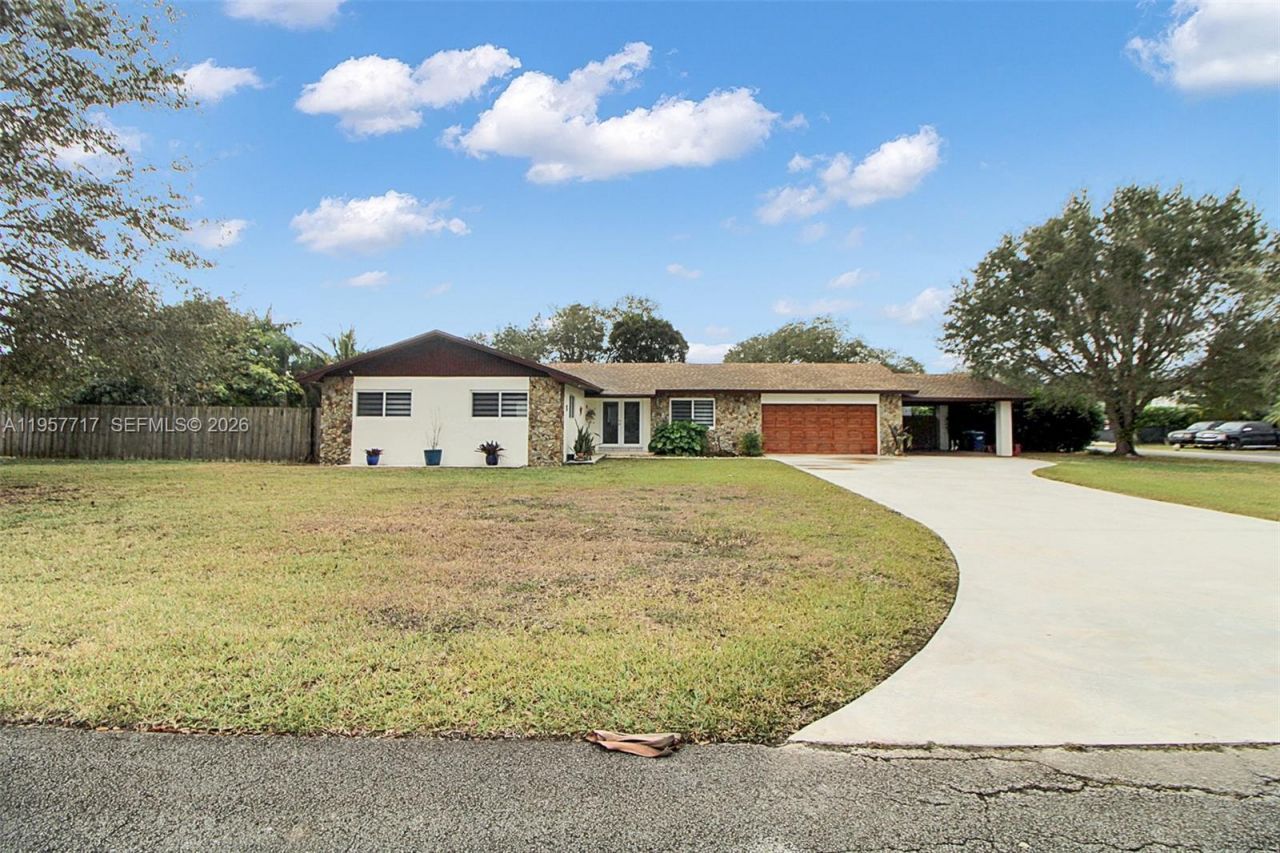 19520 SW 307th St, Homestead, FL 33030 Photo