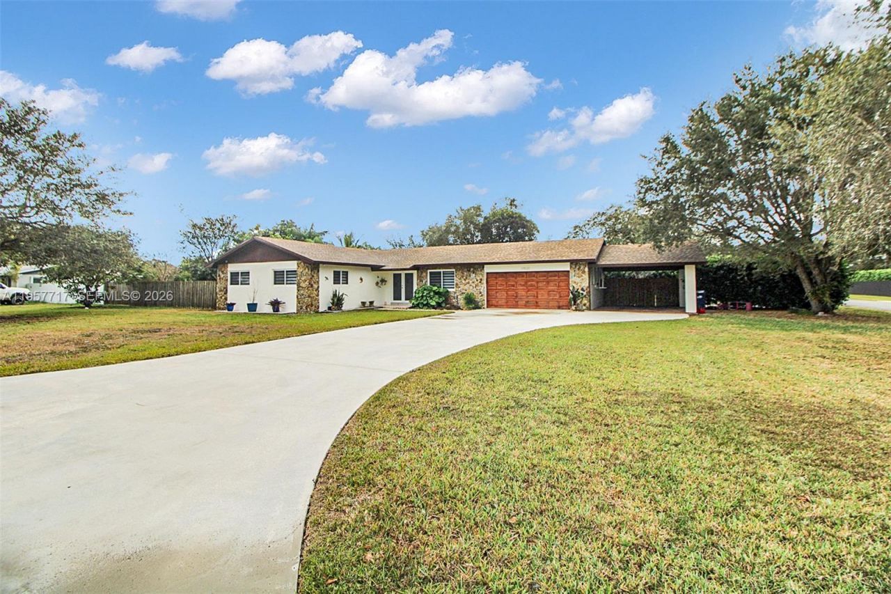 19520 SW 307th St, Homestead, FL 33030 Photo