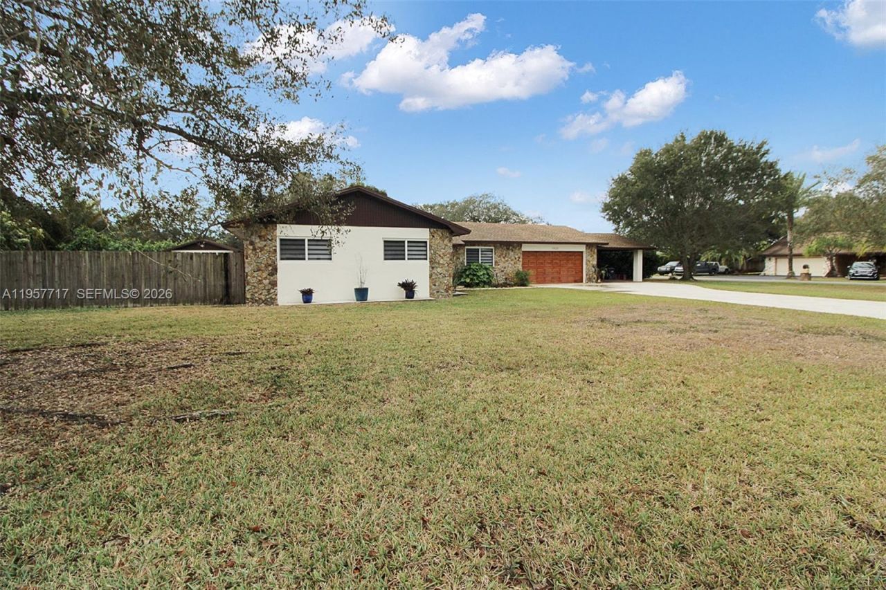 19520 SW 307th St, Homestead, FL 33030 Photo