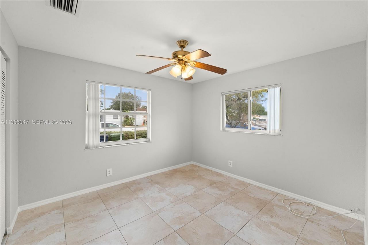 745 NW 3rd Ct , Hallandale Beach, FL 33009 Photo