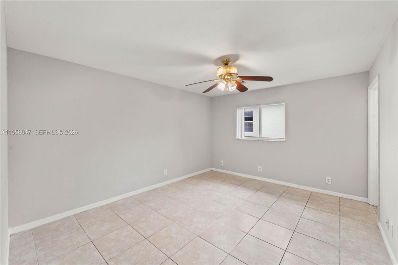 745 NW 3rd Ct , Hallandale Beach, FL 33009 Photo
