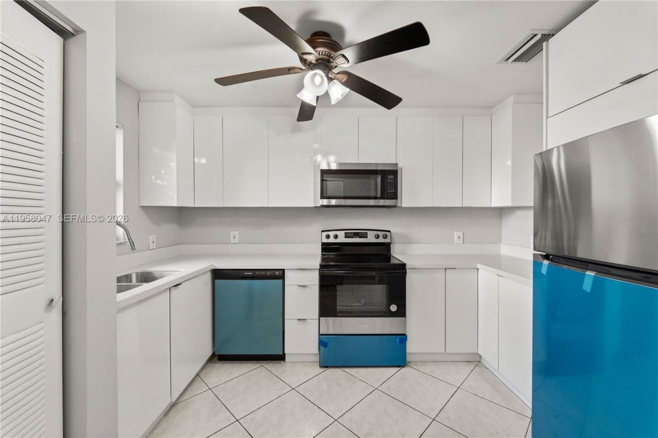 745 NW 3rd Ct , Hallandale Beach, FL 33009 Photo