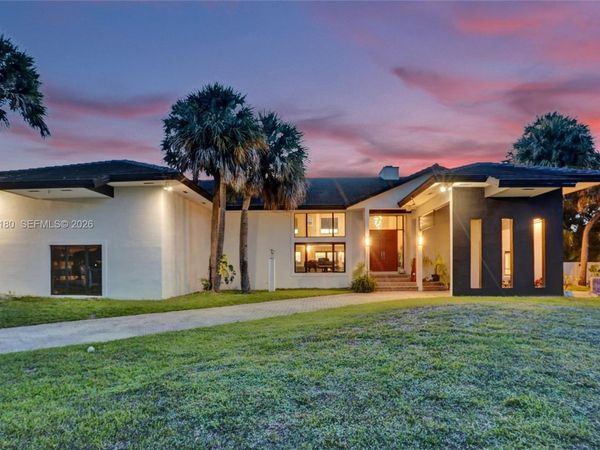 13724 SW 92nd Ct, Miami, FL 33176