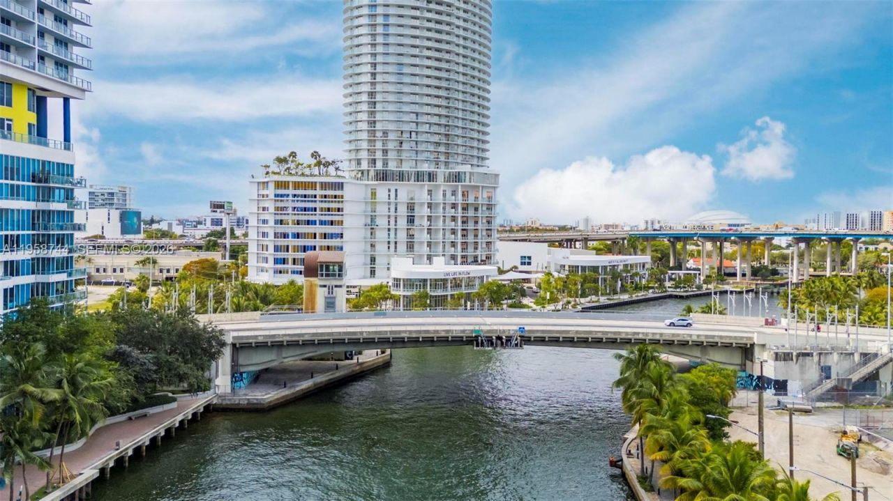 185 SW 7th St, Unit 3508, Miami, FL 33130 Photo