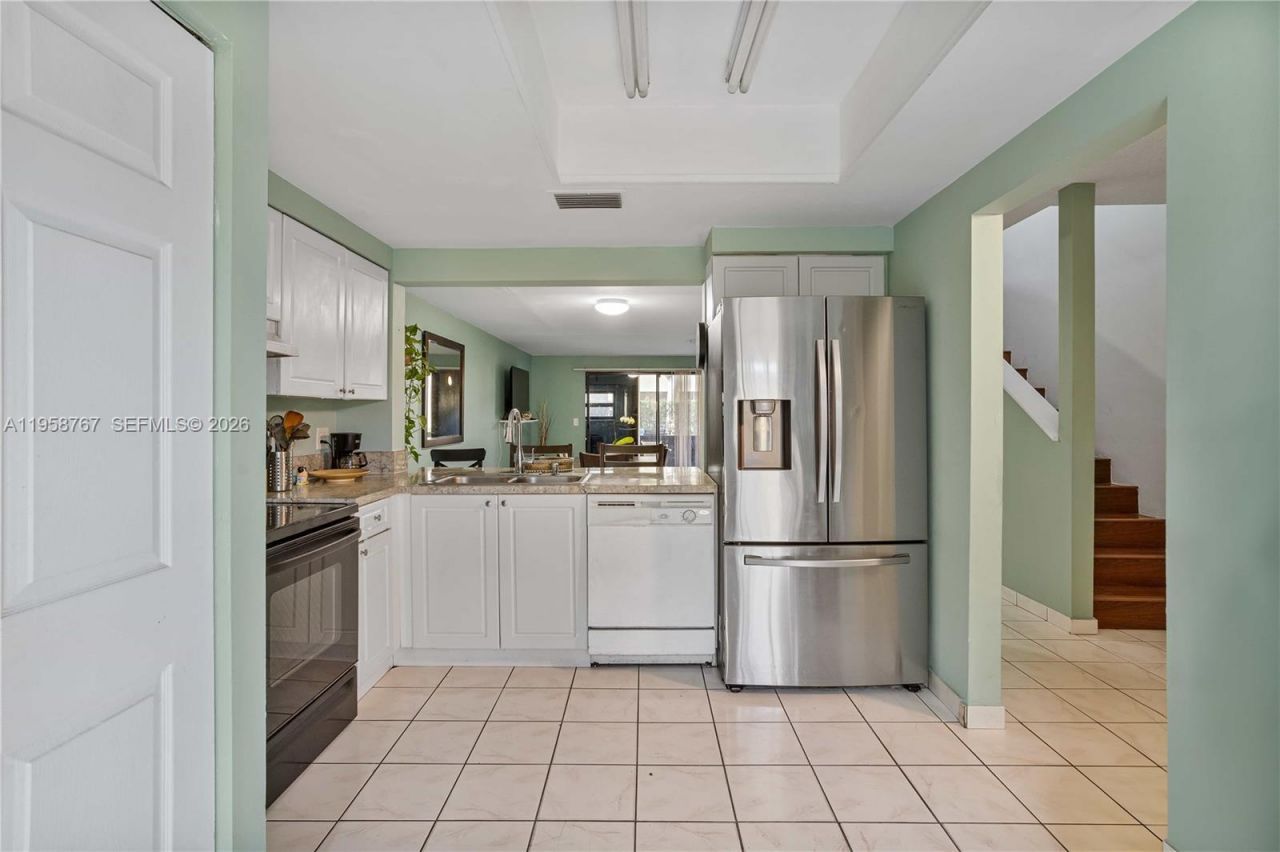 4713 N Pine Island Rd , Sunrise, FL 33351 Photo