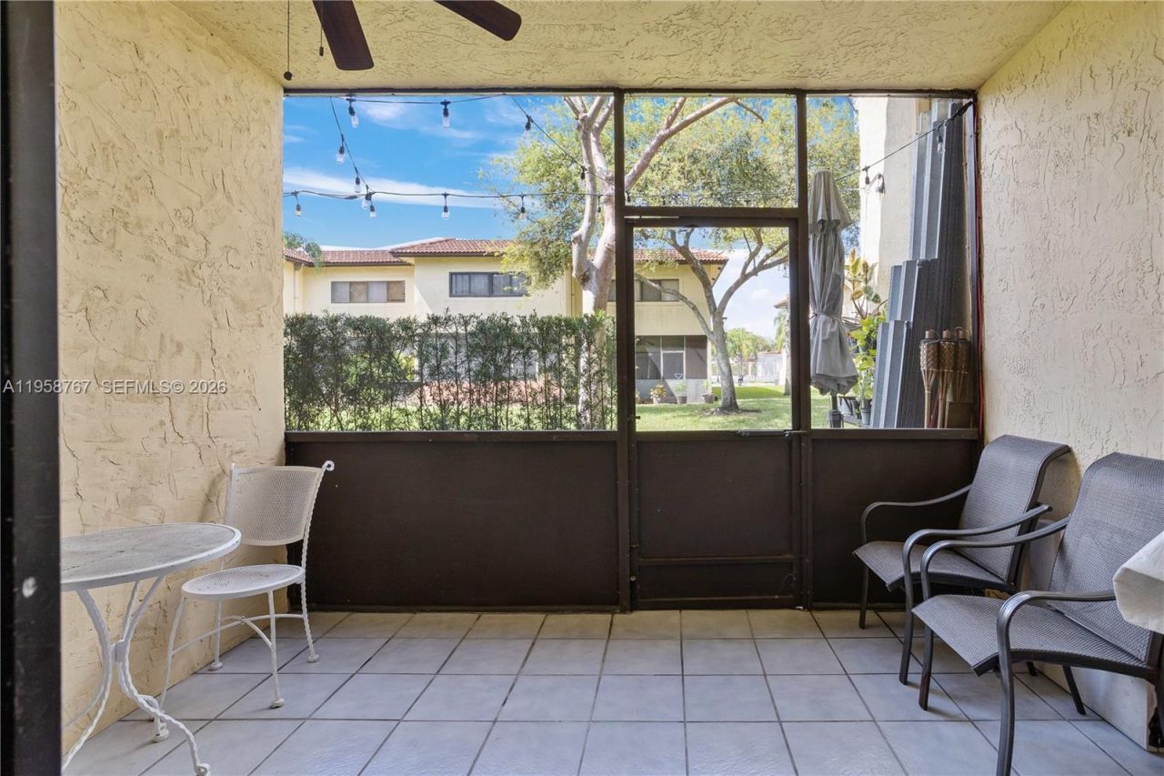 4713 N Pine Island Rd , Sunrise, FL 33351 Photo