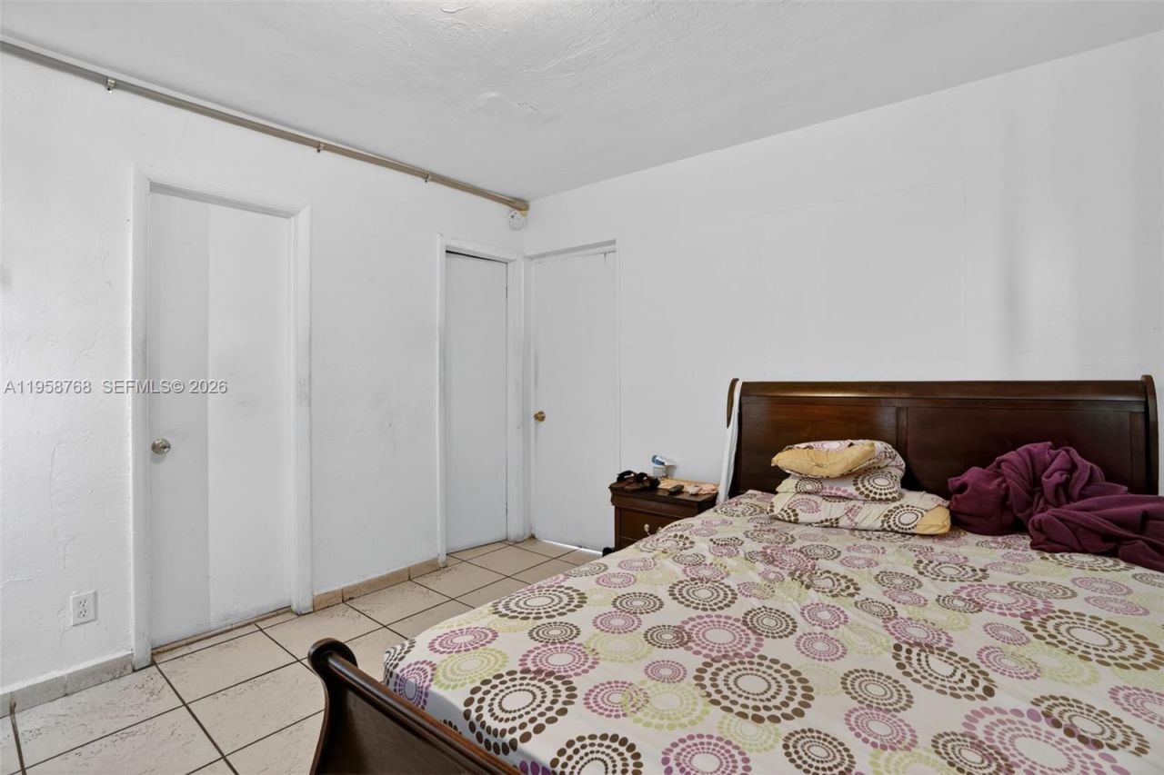 1736 NW 19th St, Miami, FL 33125 Photo