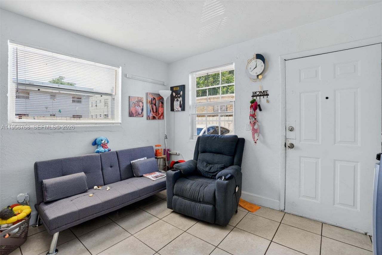 1736 NW 19th St, Miami, FL 33125 Photo