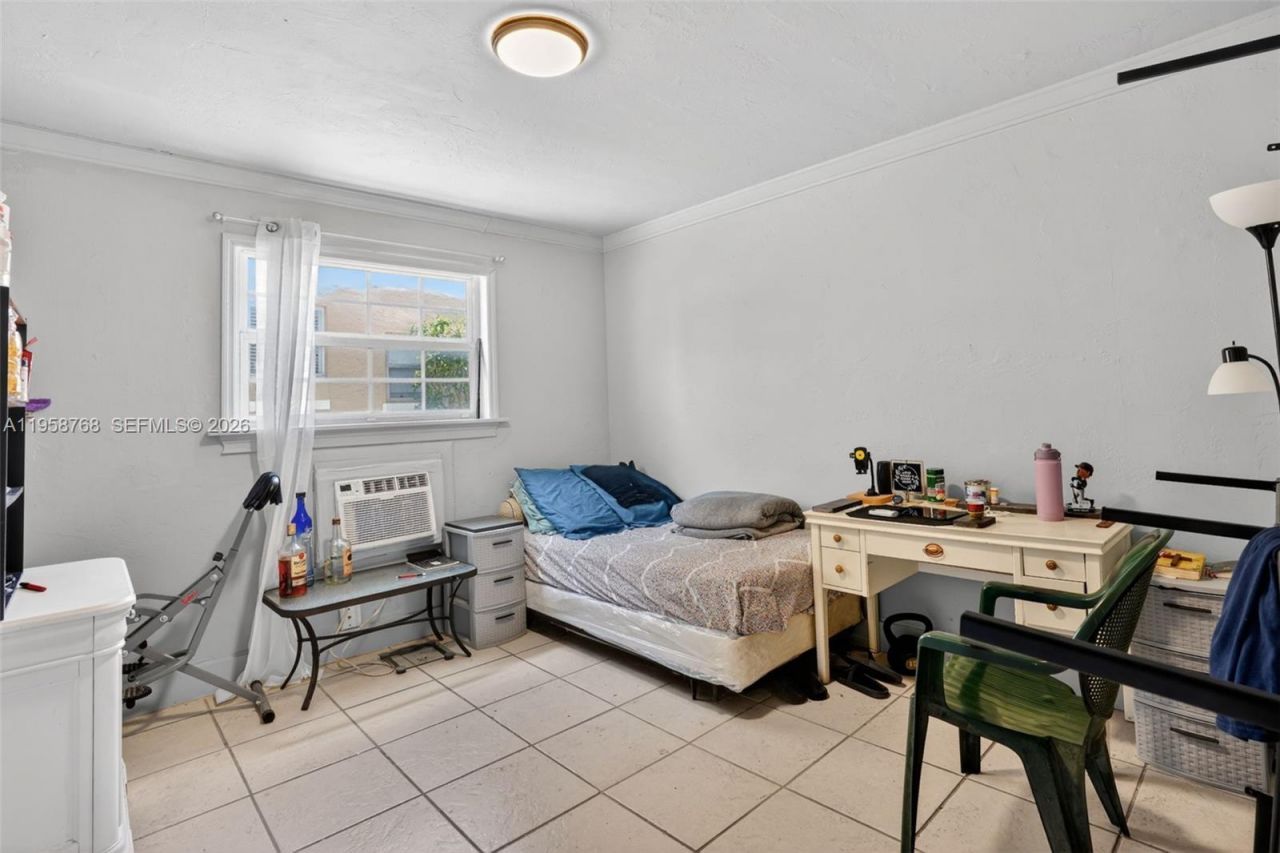 1736 NW 19th St, Miami, FL 33125 Photo