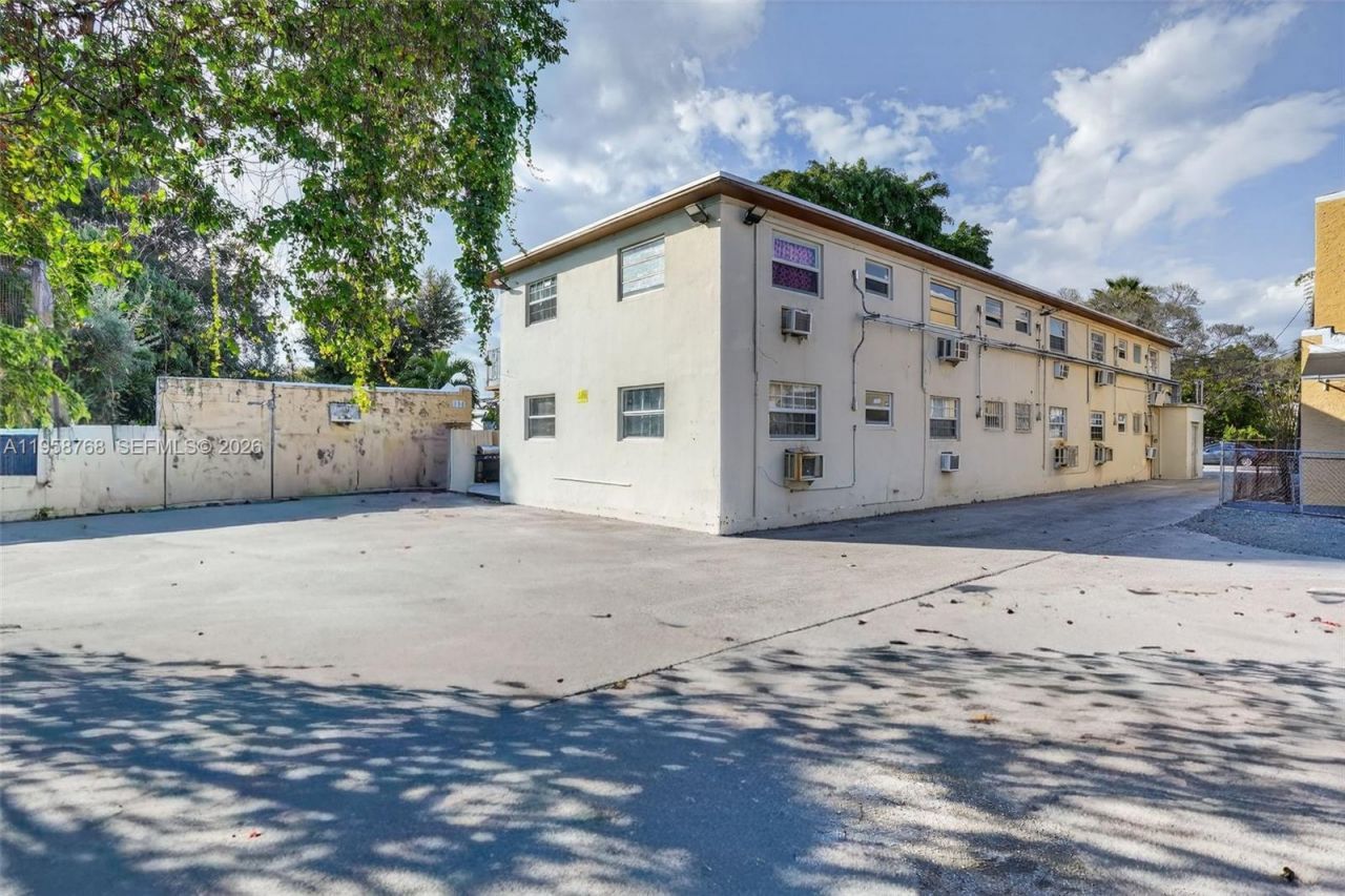 1736 NW 19th St, Miami, FL 33125 Photo