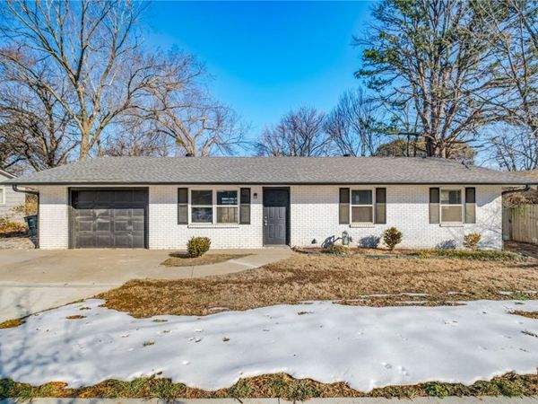 966 W Sycamore Street, Fayetteville, AR 72703