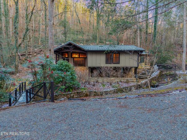 259 Black Mash Hollow Rd, Townsend, TN 37882