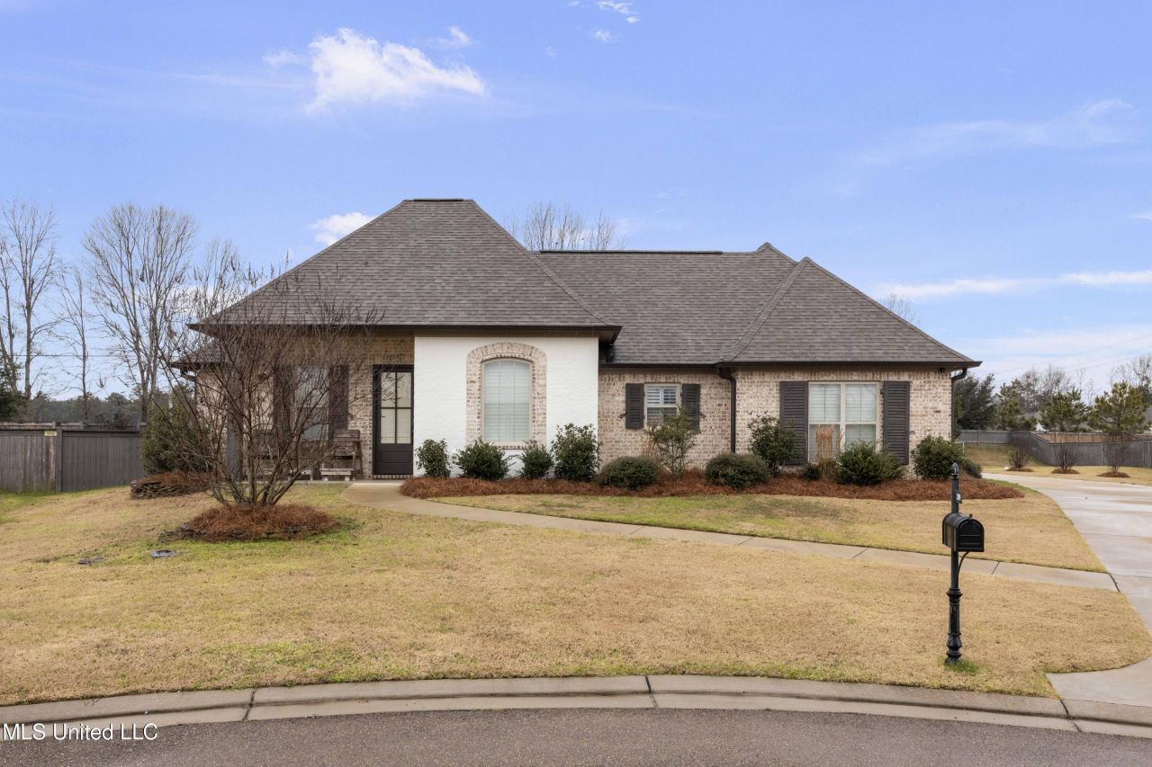 209 Bridge Court, Madison, MS 39110 Main Photo