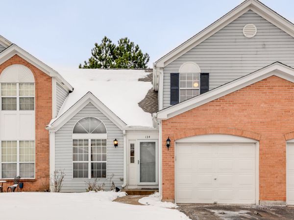 134 Heritage Court, Gurnee, IL 60031