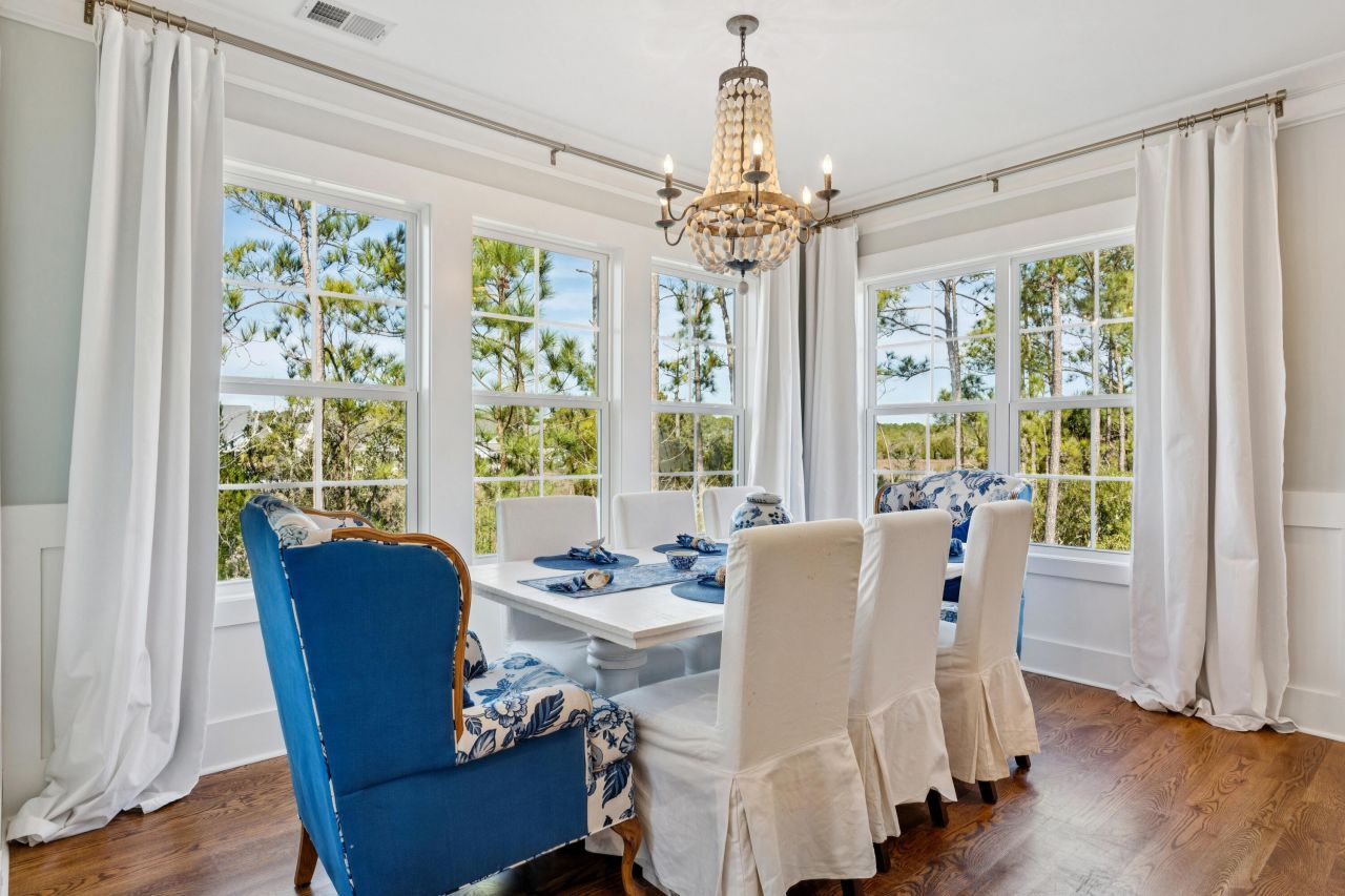 1851 Delacourt Avenue Photo 12