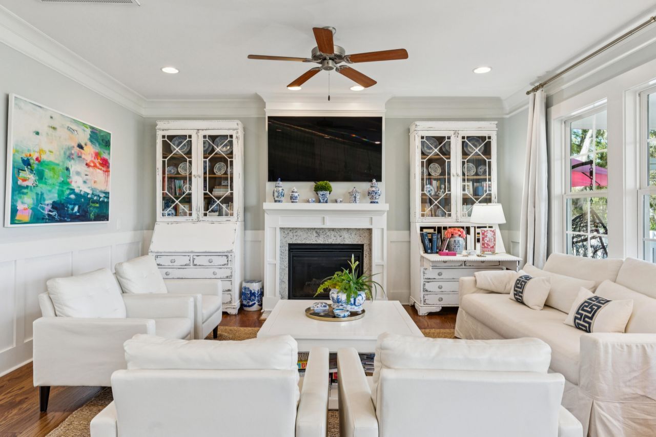 1851 Delacourt Avenue Photo 14