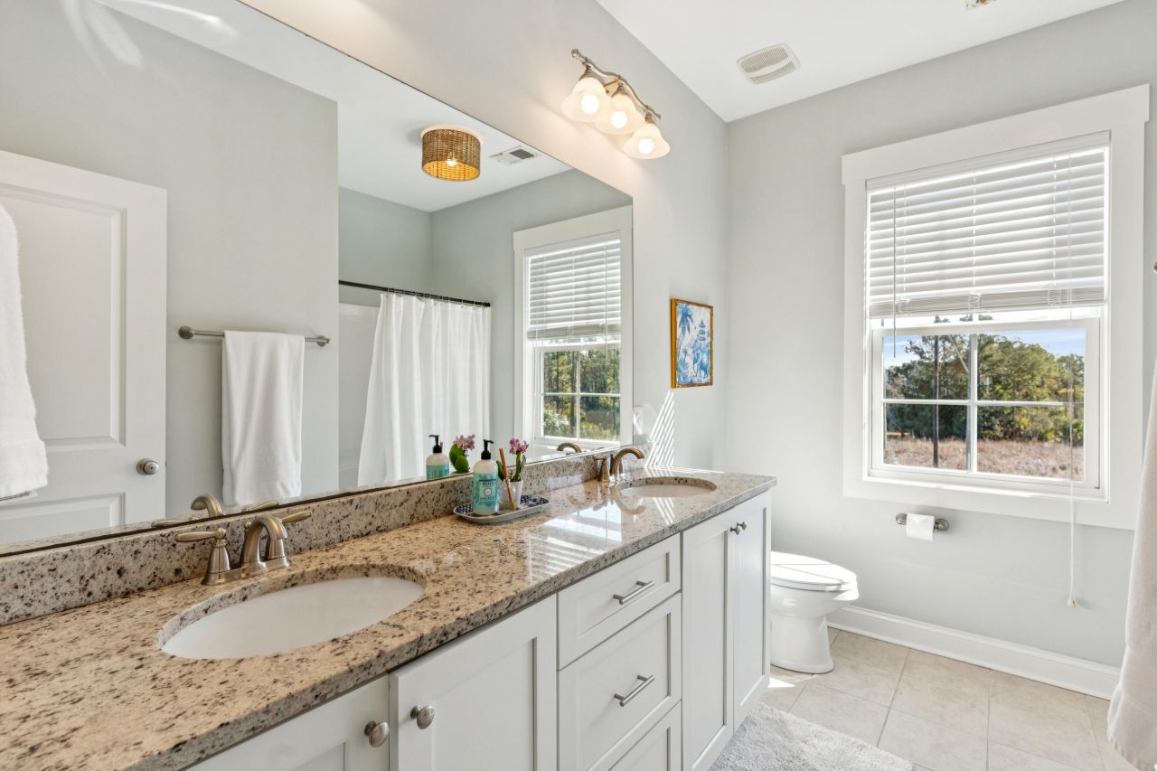 1851 Delacourt Avenue Photo 22