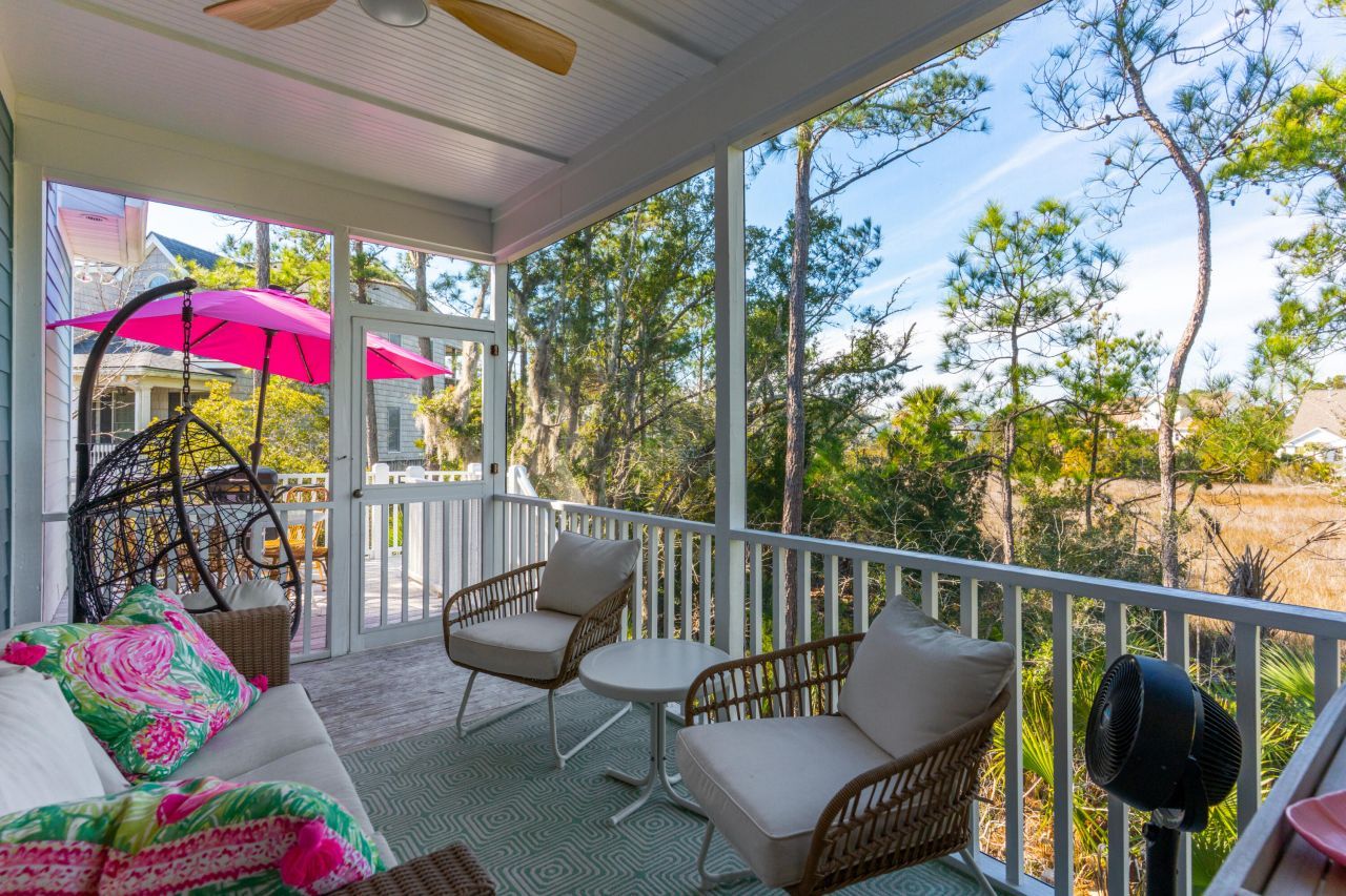 1851 Delacourt Avenue Photo 30