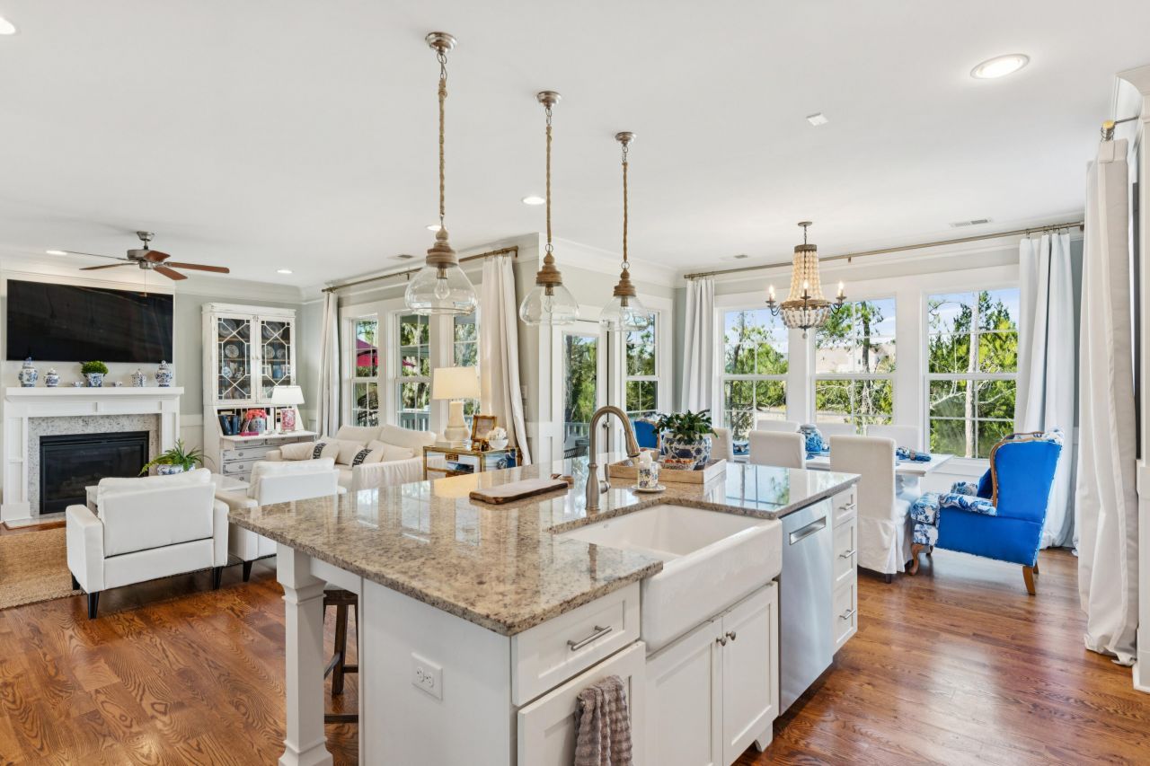 1851 Delacourt Avenue Photo 9