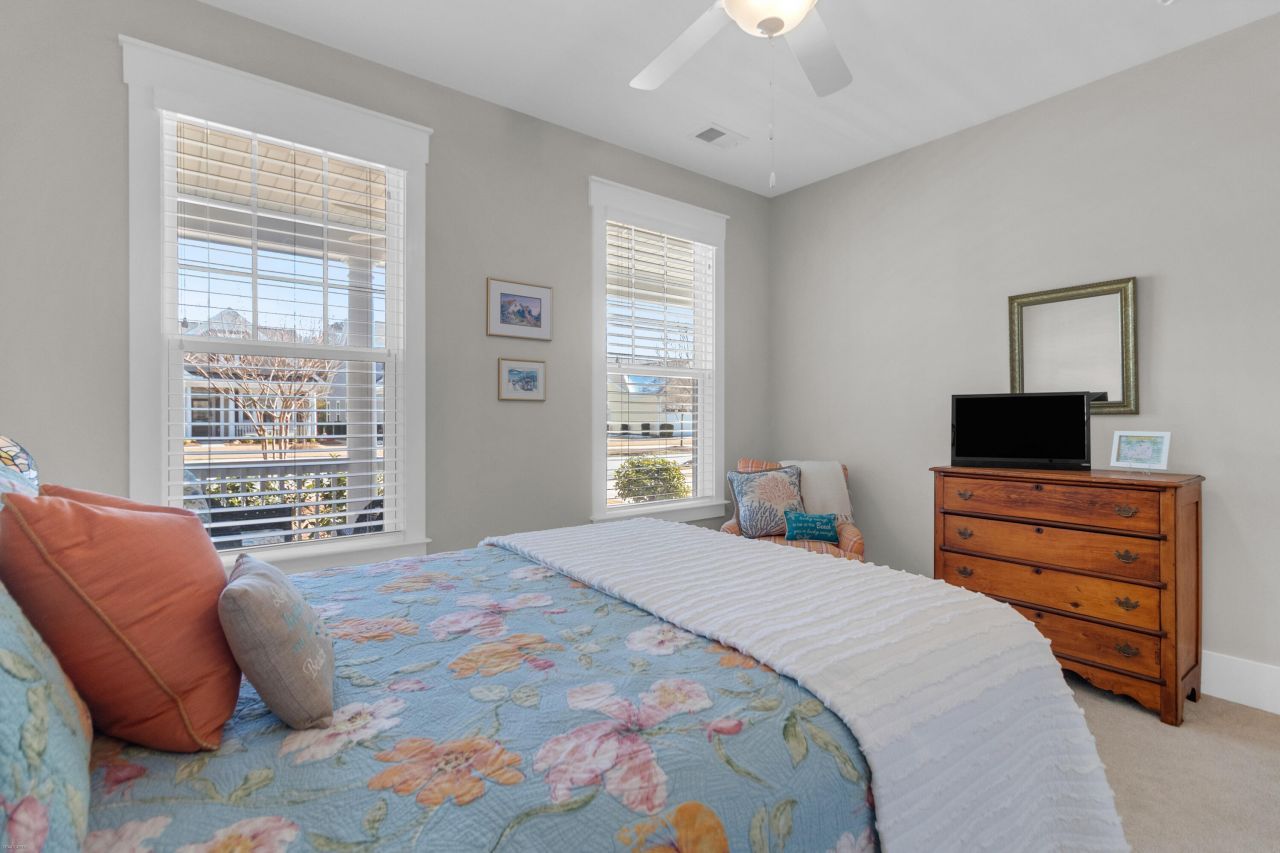 3008 Aura Lane Photo 12