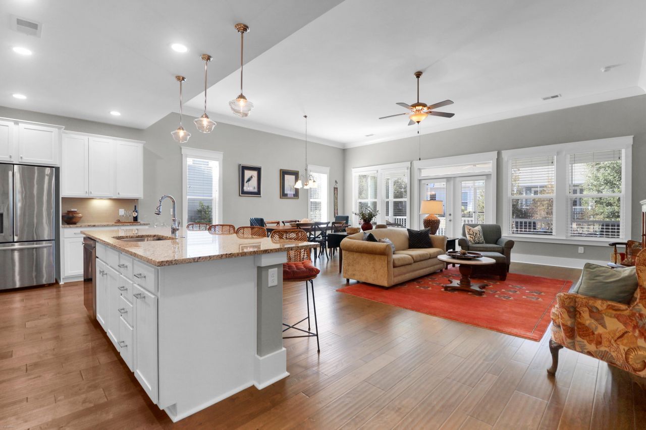 3008 Aura Lane Photo 20