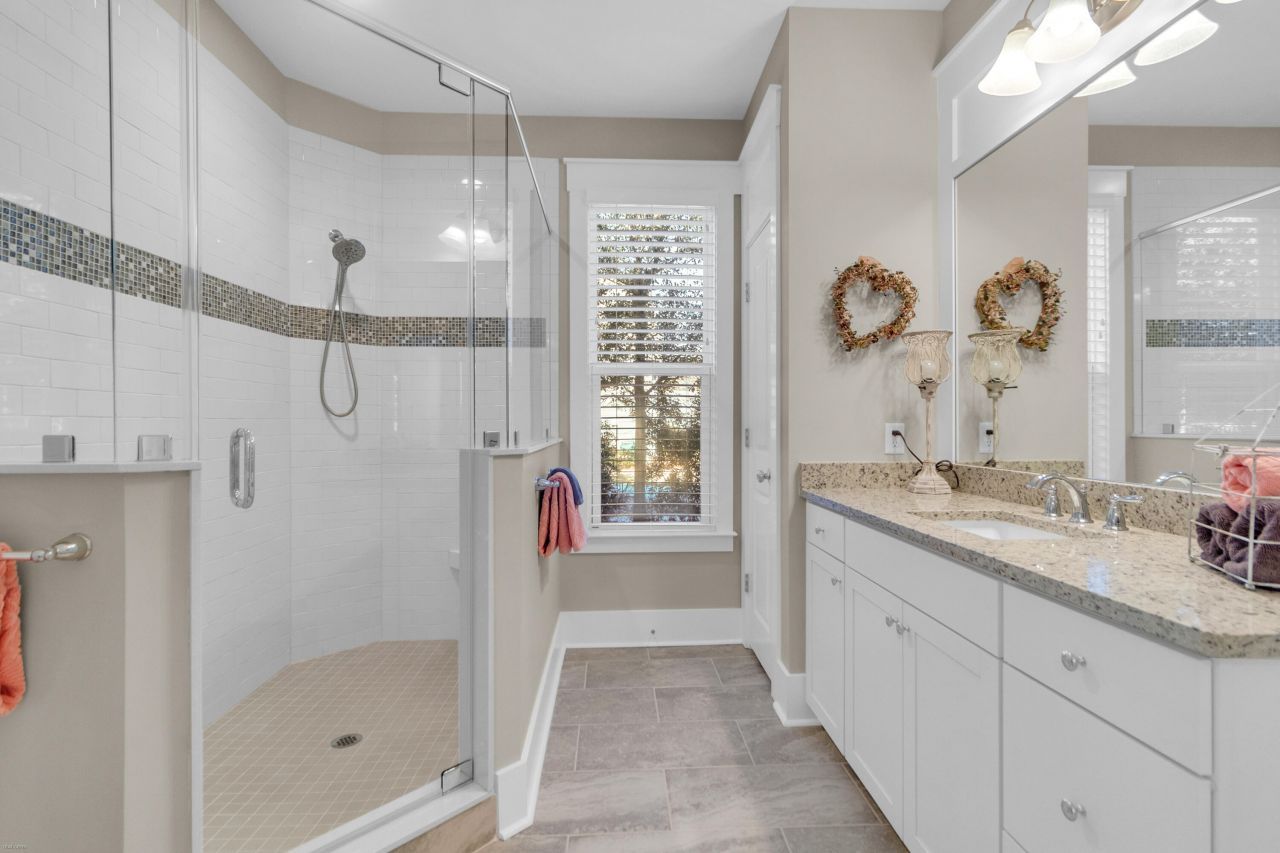 3008 Aura Lane Photo 5